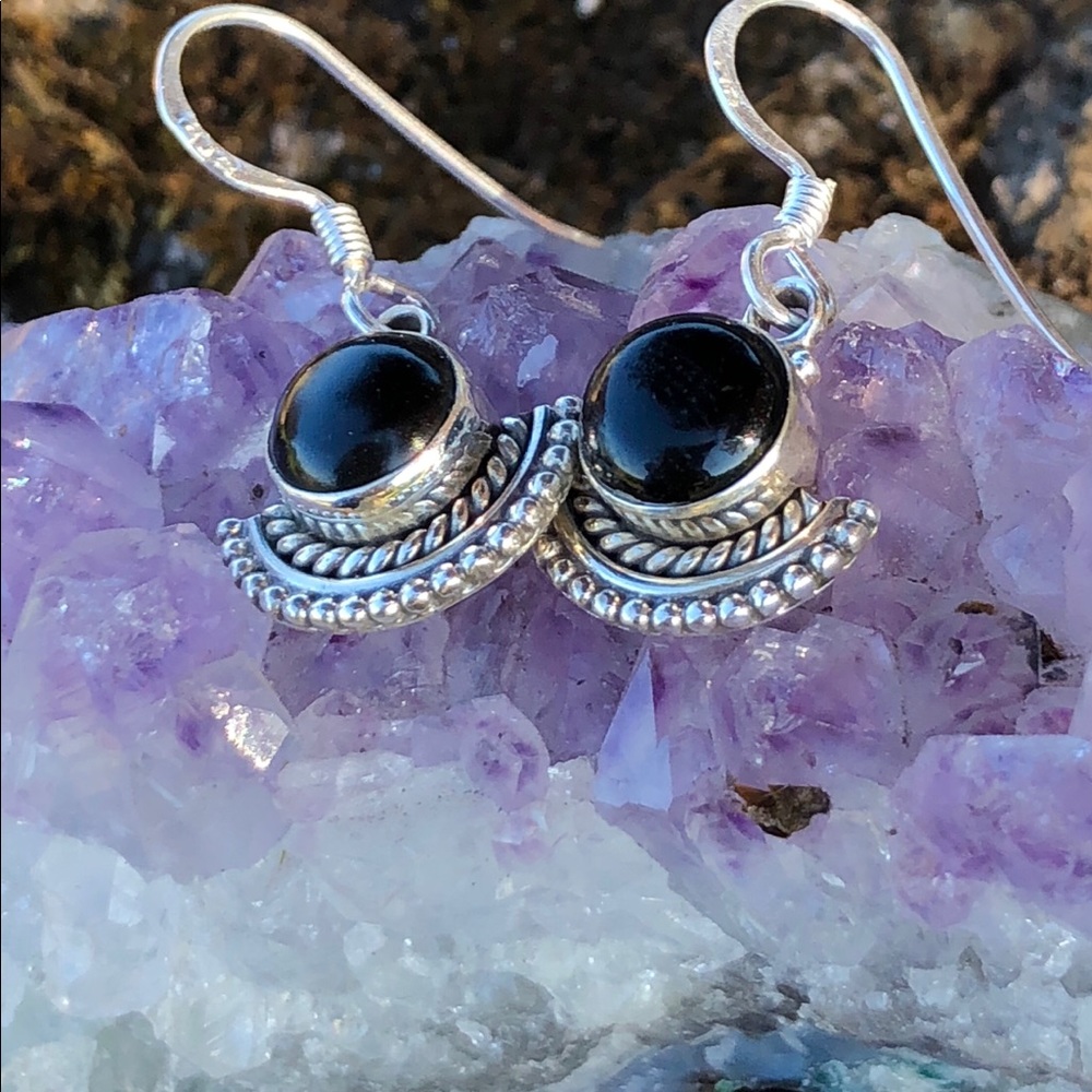 SOLD Onyx Earrings - Picture 4 of 8